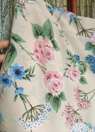 Красиві штани в квітковий принт7 фото