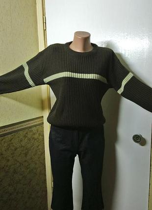 Шоколадний теплий светр вільного крою на модниць