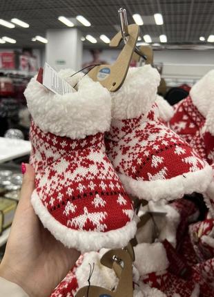 Комнатные тапки новогодние