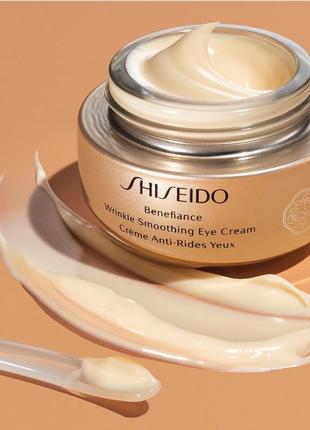 Крем для шкіри навколо очей проти зморшок shiseido
benefiance wrinkle smoothing eye cream