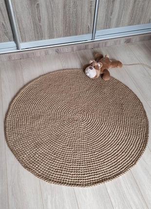 Круглий плетений килим. джутовий килимок ручної роботи.