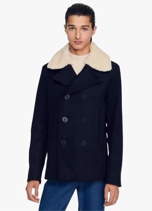 Шерстяное короткое пальто пиджак с меховвм воротником