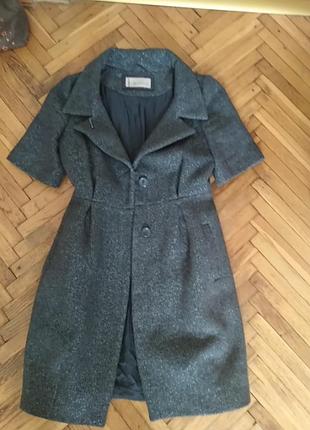 Пальто осіннє або на весну. цікаве і неординарне.