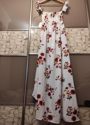 Сукня максі в квітковий принт з вирізом6 фото