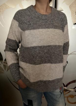Шикарный свитер из альпаки и шерсти