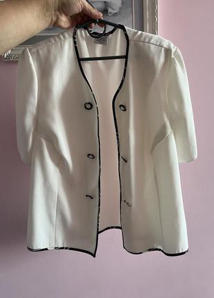 Женский пиджак