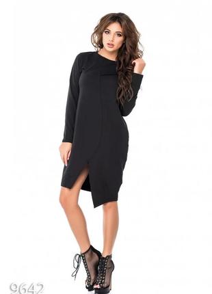 Чорна вільна сукня до колін з імітацією запаху