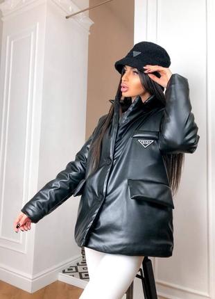 Стильний пуховик prada