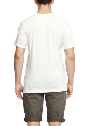 Чоловіча футболка lc waikiki білого кольору з написом - фірмова туреччина4 фото