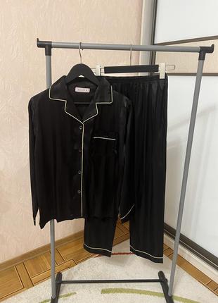 Чорна піжама/ домашній костюм у смужку