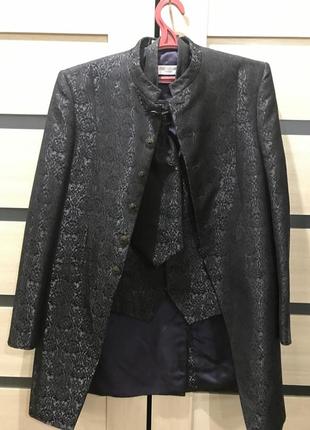 Комплект удлененний пиджак, жилетка і галстук carlo pignatelli