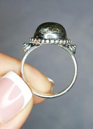 Кольцо серебряное с лабрадором 18 4,66 г3 фото