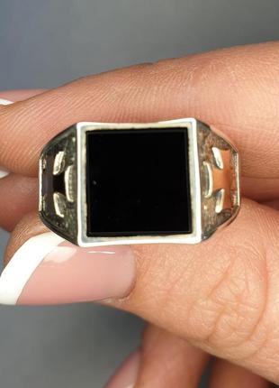 Кольцо серебряное с ониксом 22,5 5,27 г2 фото