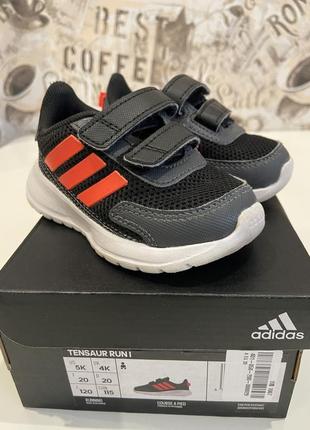 Кросівки adidas 20p