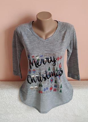 І вдеалі!гарненька чудова футболка чи кофточка,вказано р. 6