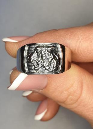 Кольцо серебряное "тигр"19,5 5,57 г