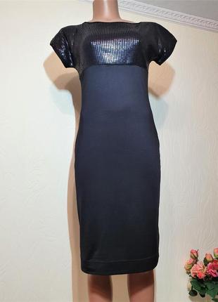 Стильное черное платье миди в пайетки1 фото