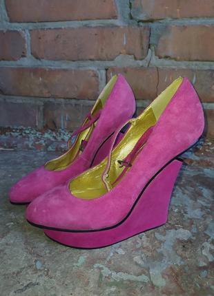 Рожеві класні  туфлі на платформі