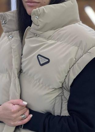 Куртка трансформер со съёмными рукавами дутик пуффер теплая зима осень бежевая песочная6 фото