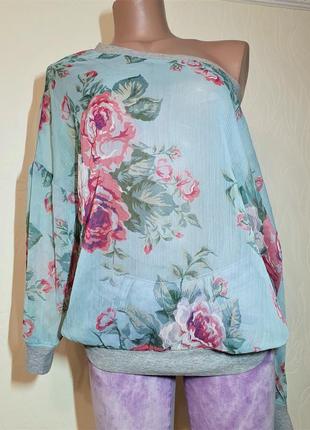Шифоновая голубая блуза в цветочный принт2 фото