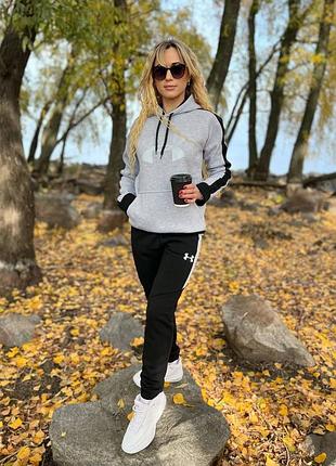 Зимові жіночі спортивні костюми