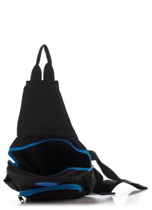 Рюкзак на одну лямку кроссбоди adventurer, чорний з синім3 фото