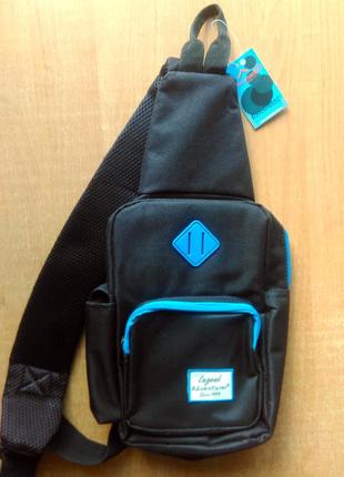 Рюкзак на одну лямку кроссбоди adventurer, чорний з синім5 фото
