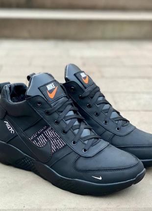 Шкіряні зимові теплі кросівки
nike air 270 black4 фото