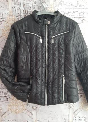 Гарна куртка