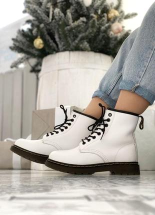 Зимові жіночі шкіряні білі черевики з хутром dr. martens 1460 🆕зимові др мартинс