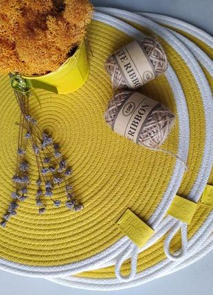 Плейсмати, серветки, підтарільники