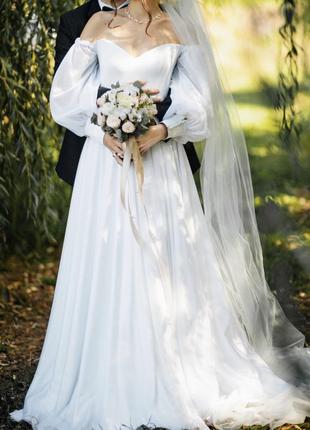 Весільна сукня