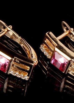 Жіночі класичні сережки xuping прямокутні з рожевим каменем, сережки з мед сплаву під золото1 фото