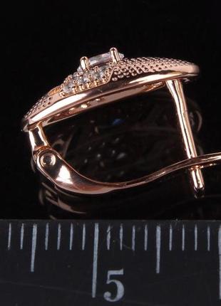 Сережки овальні під золото з медичного сплаву xuping, жіночі сережки класичні овальні з камінням3 фото