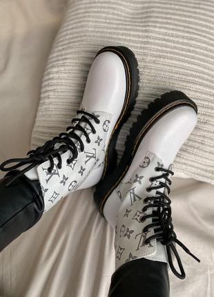 Жіночі черевики  dr. martens jadon custom white хутро знижка sale / smb2 фото