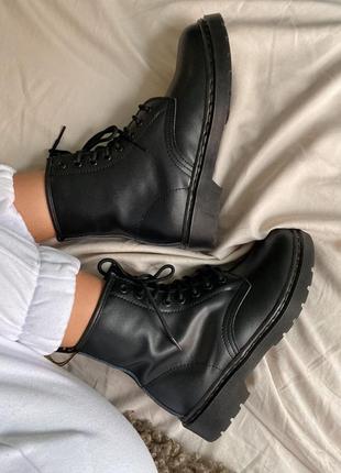 Жіночі черевики dr. martens 1460 mono black хутро знижка sale | smb