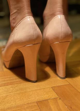 Оригінальні та цікаві туфлі від tamaris натуральна шкіра6 фото