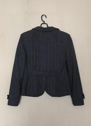 Стильный осенний пиджак /жакет з оригінальною спинкою.4 фото