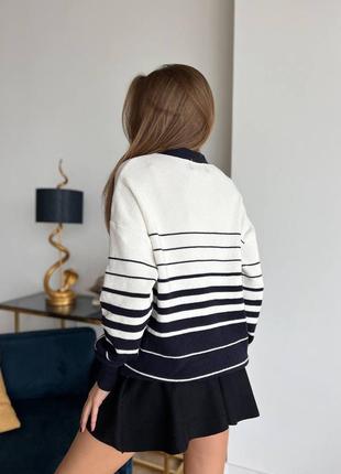 Кофта кардиган на пуговицах полосатая  вязаная