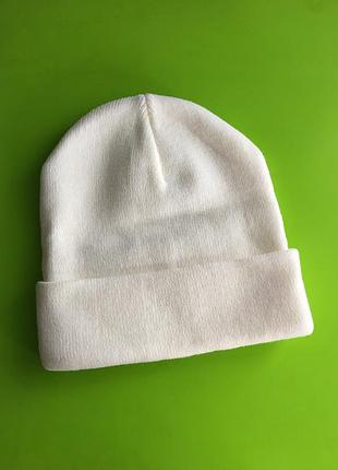 Шапка white