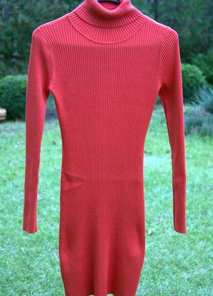 Трикотажна  сукня -гольф в рубчик довжиною по коліно з горловиною стійкою4 фото