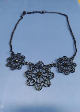 Колье метал у чопеій емалі