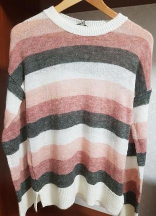 Нежный мохеровый шерстяной свитер , шерсть3 фото