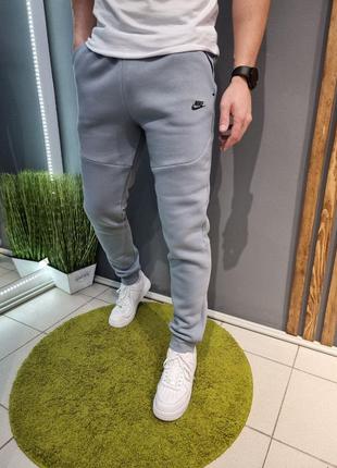 Спортивные штаны мужские базовые nike серые / штани чоловічі базові найк сірі