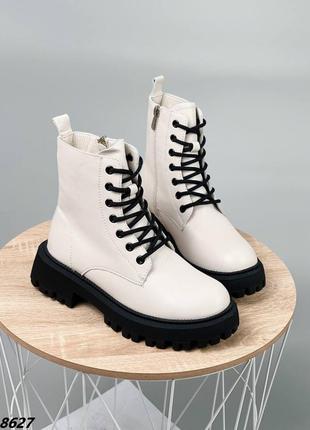 Черевики чоботи зима натуральна шкіра чорний беж ботинки боты ботиночки на чёрной подошве