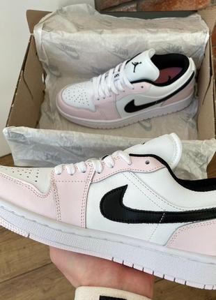 Женские кожаные кроссовки nike air jordan 1 retro low white/black/pink#найк4 фото