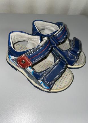 Дитячі босоніжки для хлопчика