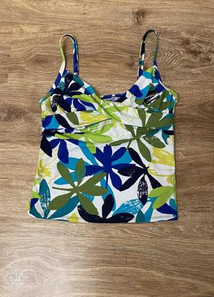 Шикарна, маєчка, від купальнику, з дуже гарним, принтом, з тисточків, від бренду: m&s.