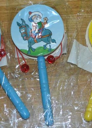 Деревянная игрушка погремушка-калатушка