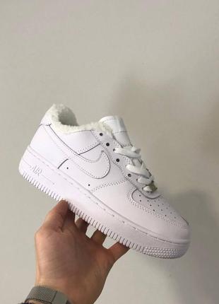 Зимові кросівки nike air force 1 low white